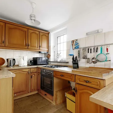 Near Centrum, Paradise