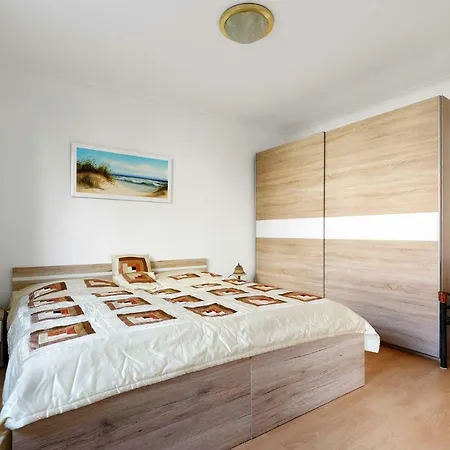 Near Centrum, Paradise *