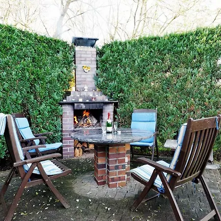 Near Centrum, Paradise