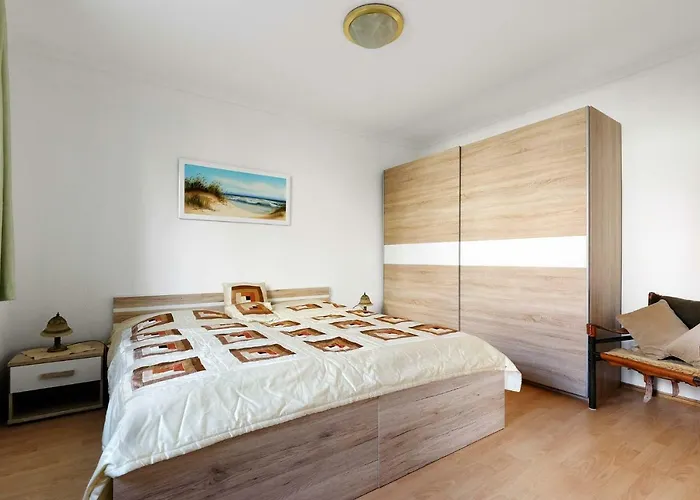 Near Centrum, Paradise *