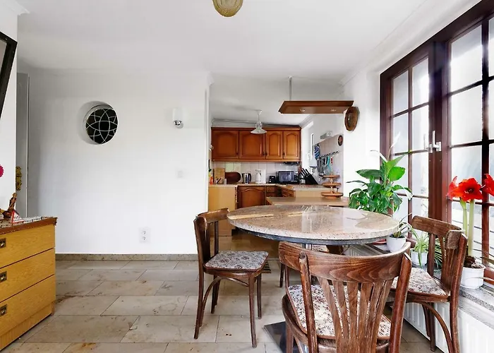 بيت للعطل Near Centrum, Paradise برلين