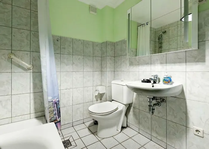 Near Centrum, Paradise